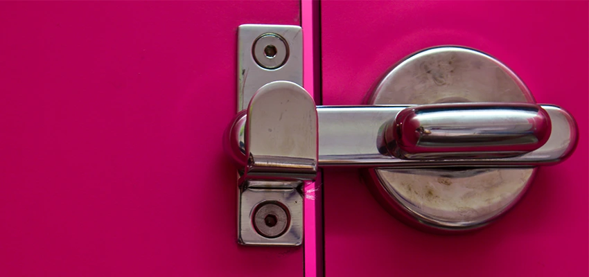 Childproof Gate Lock in Hidden Valley Lake, California