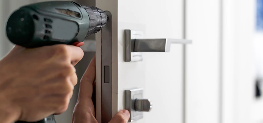 Locksmith For Lock Replacement Near Me in Hidden Valley Lake, CA